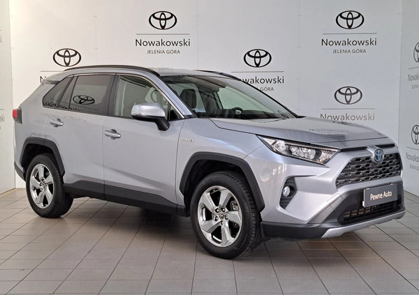 Toyota RAV4 cena 149900 przebieg: 42304, rok produkcji 2019 z Ińsko małe 466